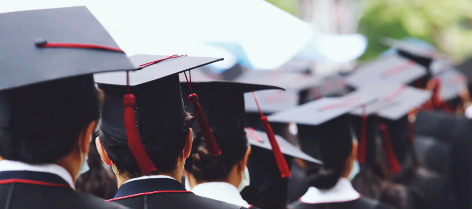 The Benefits of Partnering with a Recruitment Consultancy for New 2023 Graduates